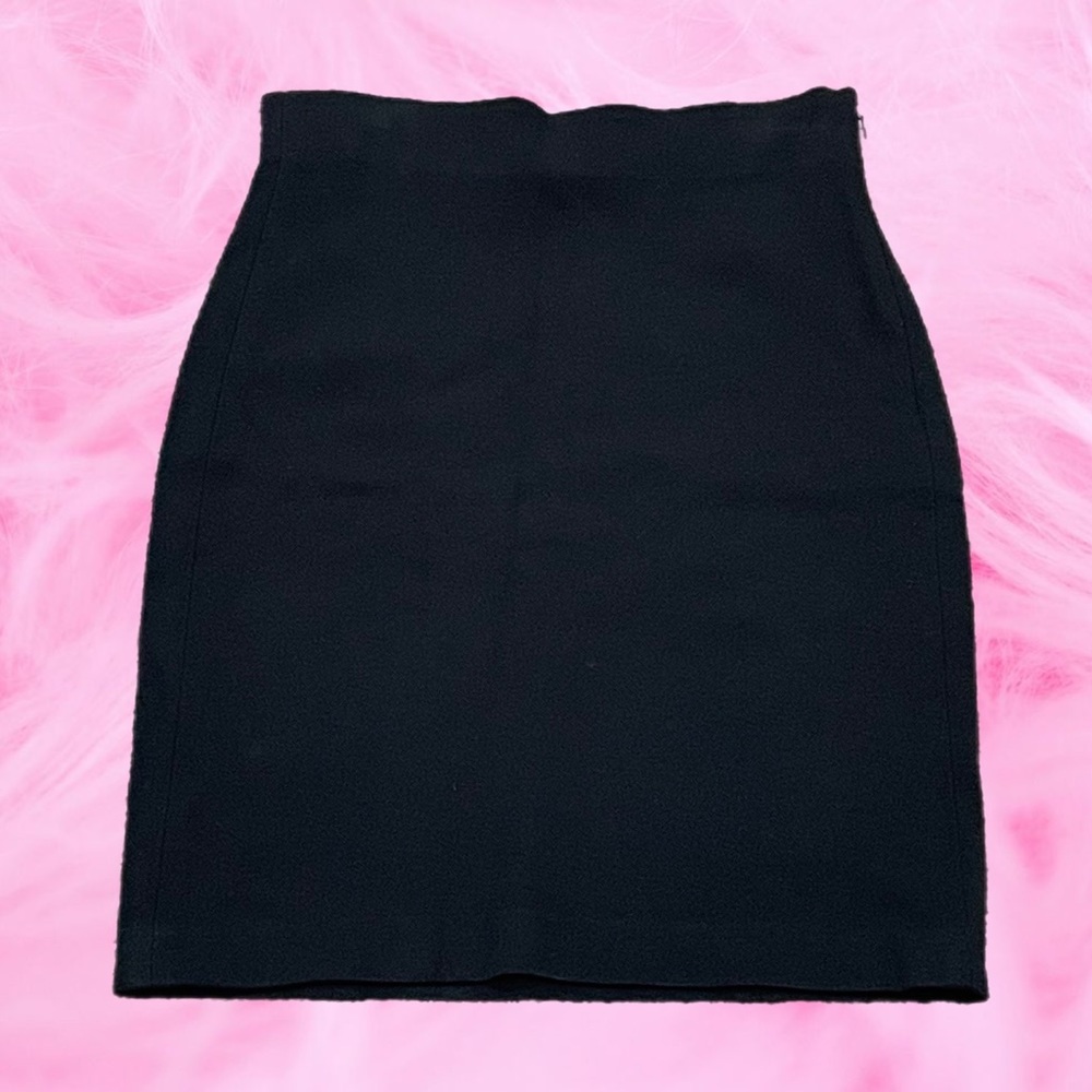 Sleek Professional Knee Length Black Skirt Size Petite OOP Ann Taylor